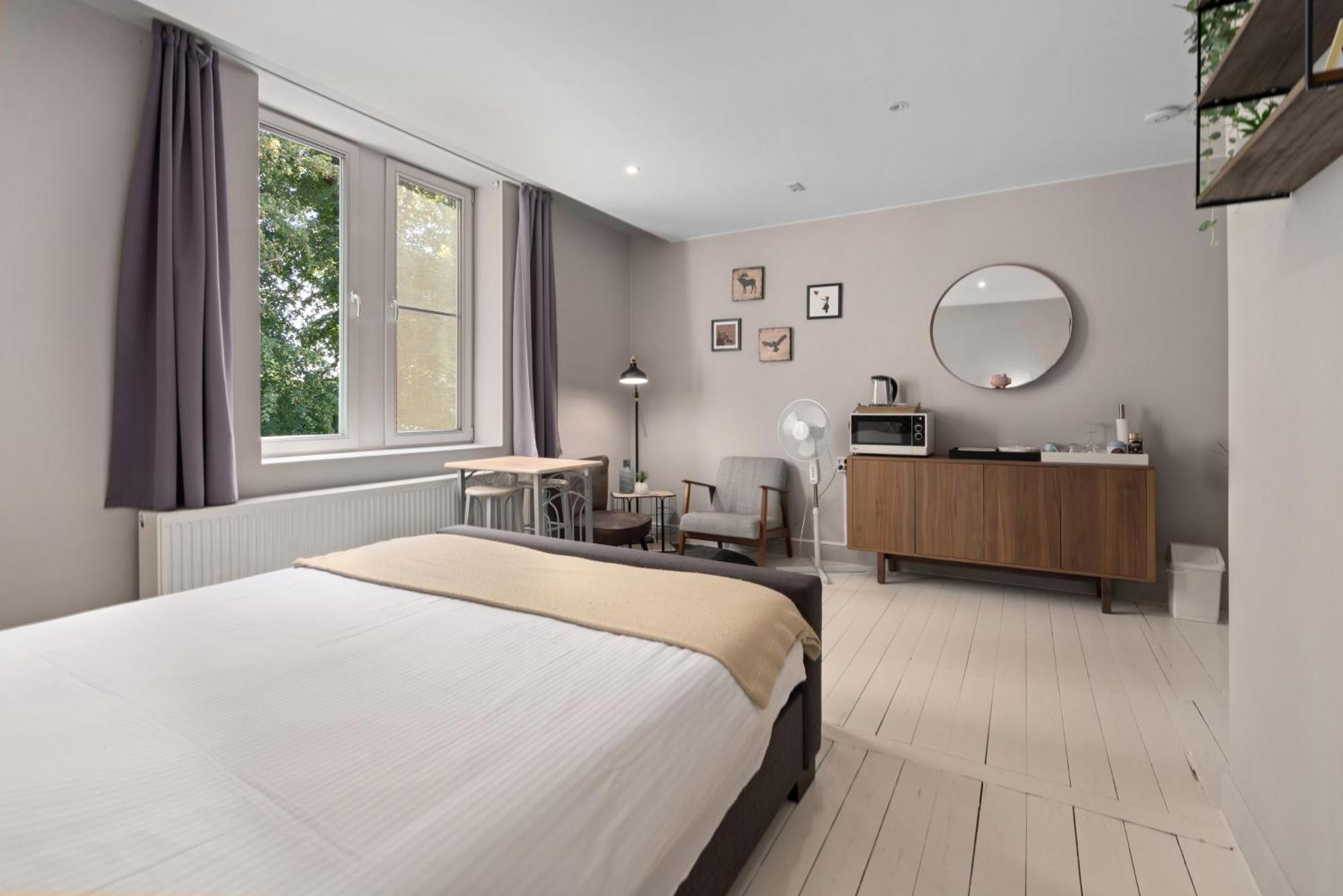 Spacious Guest Suites Near Historic Market - 5 Min Walk Брюгге Экстерьер фото