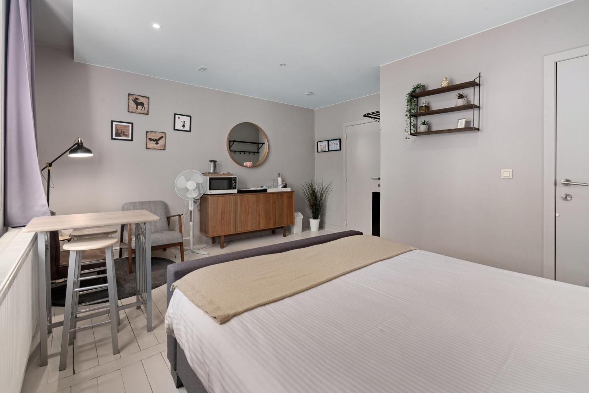 Spacious Guest Suites Near Historic Market - 5 Min Walk Брюгге Экстерьер фото