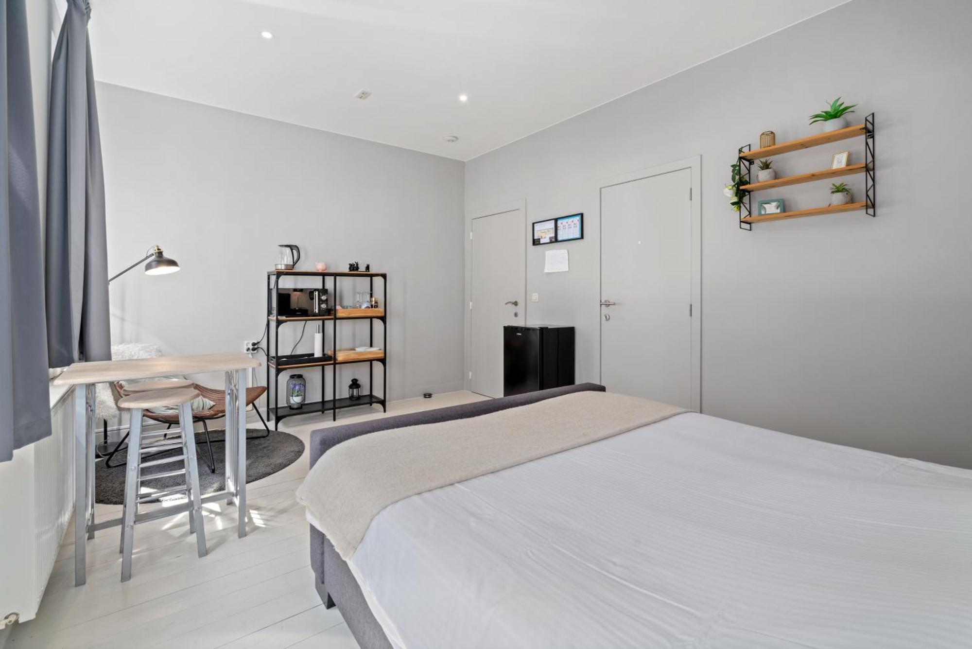 Spacious Guest Suites Near Historic Market - 5 Min Walk Брюгге Экстерьер фото